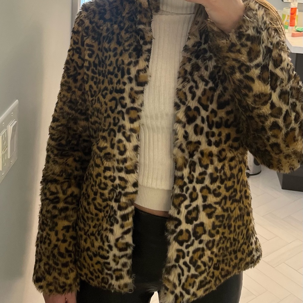 Faux fur leopard print jacket